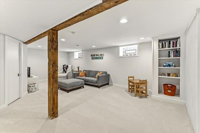 200 W 40th Street, Minneapolis, MN 55409