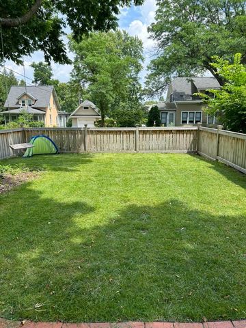 200 W 40th Street, Minneapolis, MN 55409