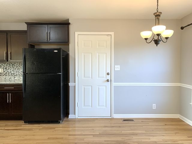 1233 Cobblestone Ln, Clarksville, TN 37042