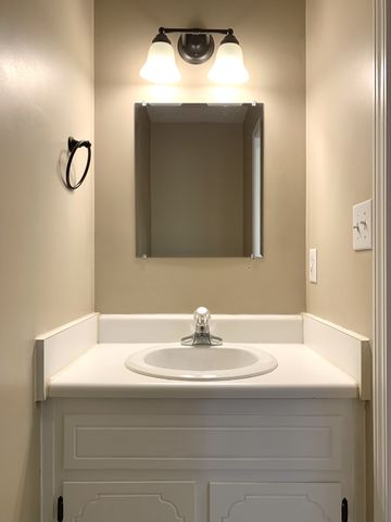 1233 Cobblestone Ln, Clarksville, TN 37042