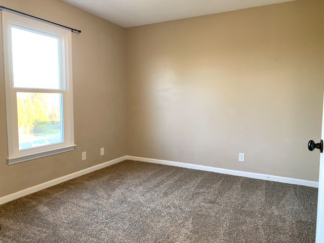 1233 Cobblestone Ln, Clarksville, TN 37042