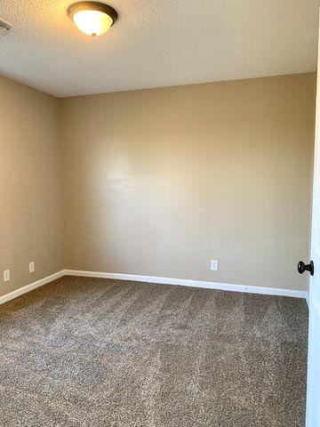 1233 Cobblestone Ln, Clarksville, TN 37042