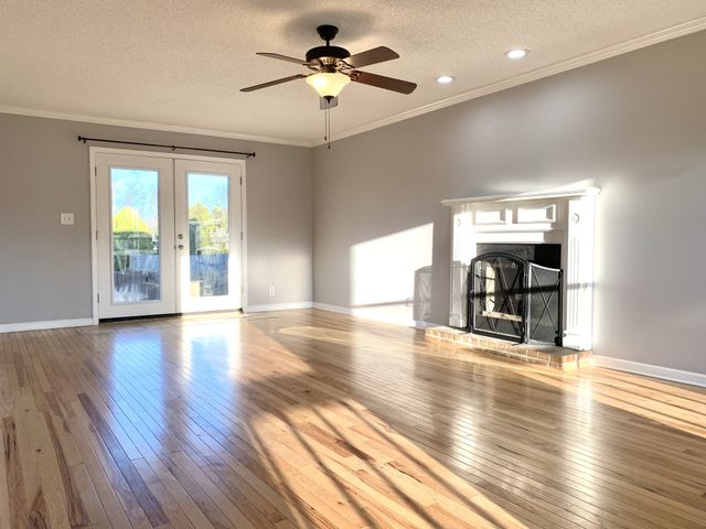 1233 Cobblestone Ln, Clarksville, TN 37042