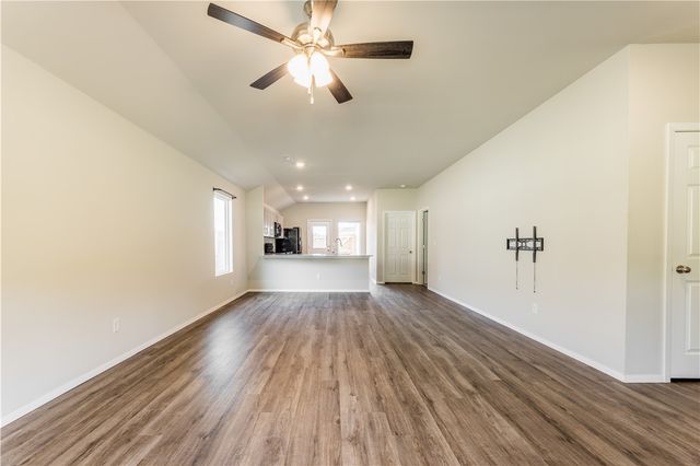 3067 S Saline Alley, Fayetteville, AR 72701