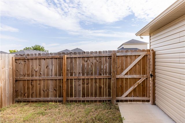 3067 S Saline Alley, Fayetteville, AR 72701