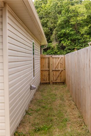 3067 S Saline Alley, Fayetteville, AR 72701