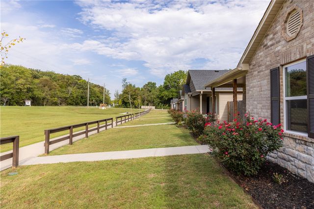 3067 S Saline Alley, Fayetteville, AR 72701