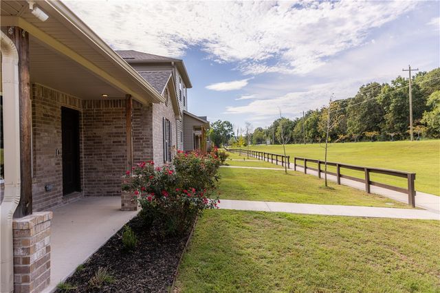 3067 S Saline Alley, Fayetteville, AR 72701