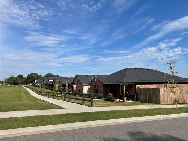3067 S Saline Alley, Fayetteville, AR 72701