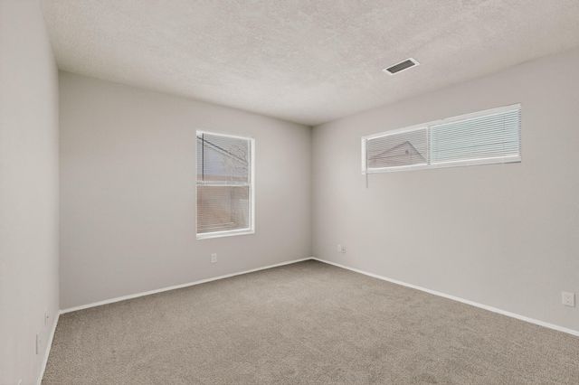 331 Nicklaus Drive SE, Rio Rancho, NM 87124