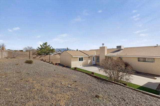 331 Nicklaus Drive SE, Rio Rancho, NM 87124