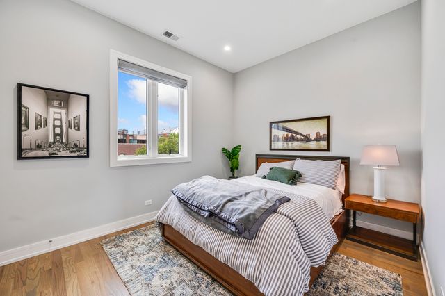 1310 N Cleveland Avenue 3, Chicago, IL 60610