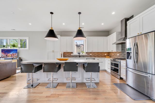 1310 N Cleveland Avenue 3, Chicago, IL 60610