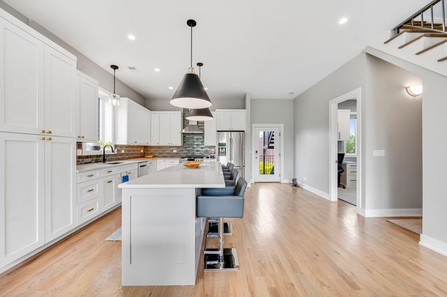 1310 N Cleveland Avenue 3, Chicago, IL 60610