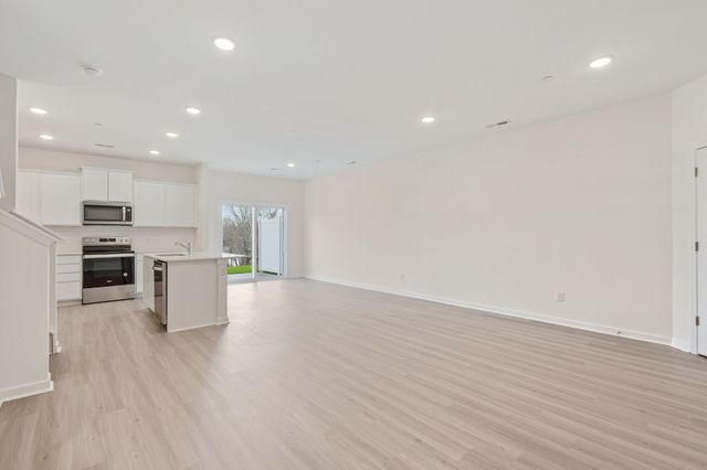 7124 Mapleside Ln, Fairview, TN 37062