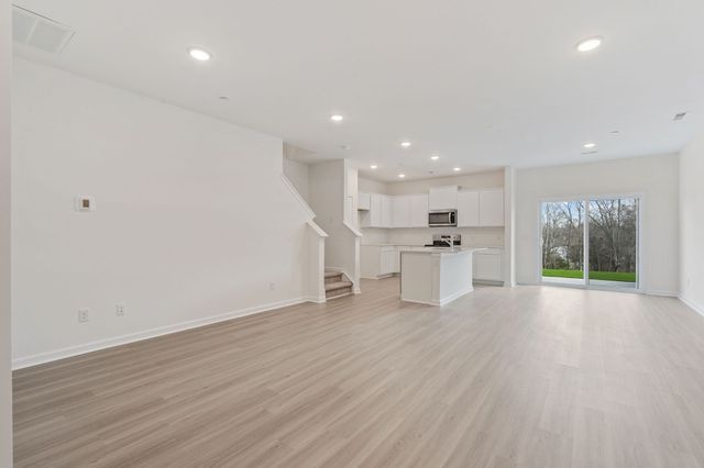 7124 Mapleside Ln, Fairview, TN 37062