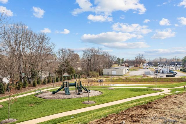 7124 Mapleside Ln, Fairview, TN 37062