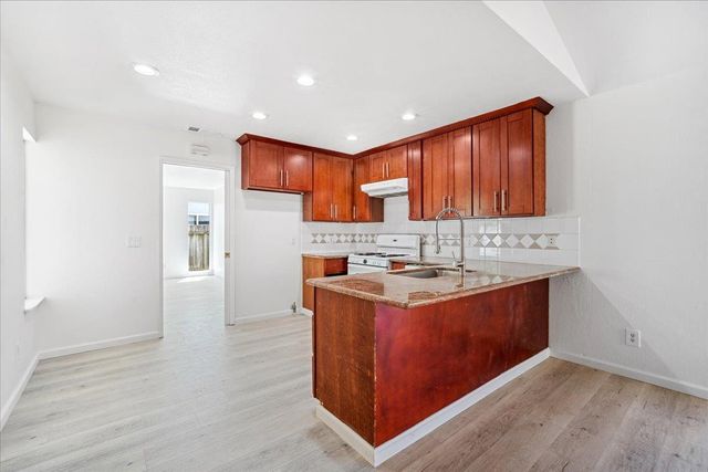 7104 Catamaran Dr, Citrus Heights, CA 95621