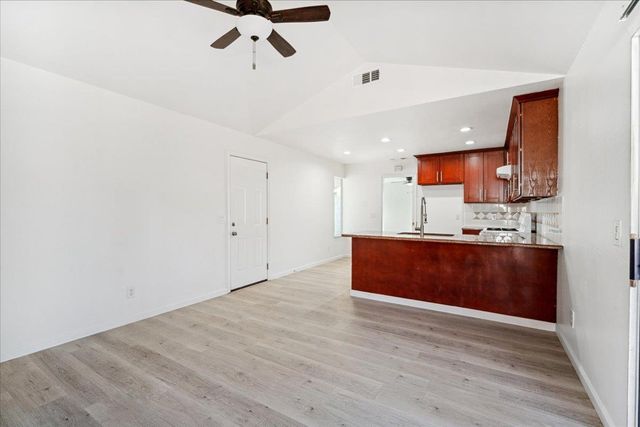 7104 Catamaran Dr, Citrus Heights, CA 95621