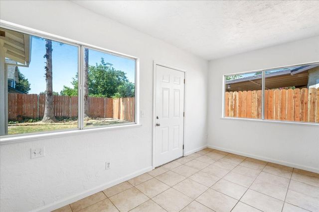 7104 Catamaran Dr, Citrus Heights, CA 95621