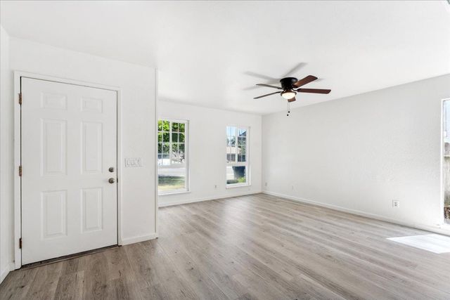 7104 Catamaran Dr, Citrus Heights, CA 95621