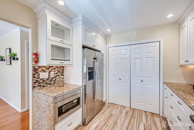 52 Springwood Court, South Brunswick, NJ 08540