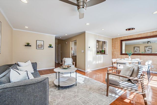 52 Springwood Court, South Brunswick, NJ 08540