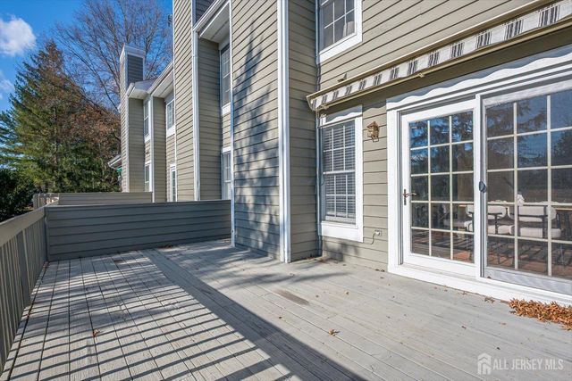 52 Springwood Court, South Brunswick, NJ 08540