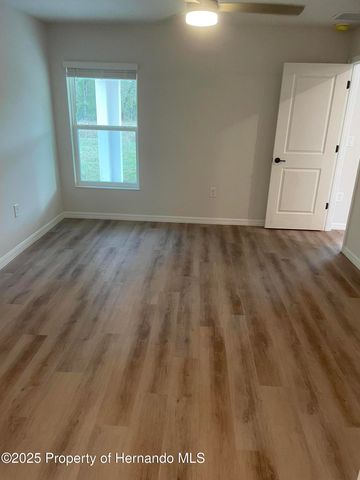 14473 Cedarwood Avenue, Weeki Wachee, FL 34614