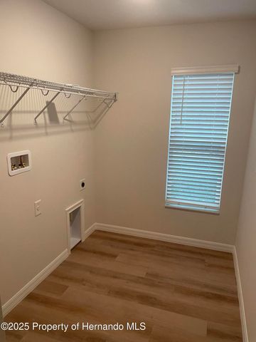 14473 Cedarwood Avenue, Weeki Wachee, FL 34614