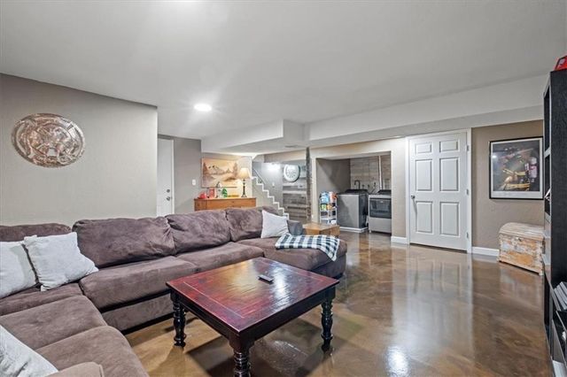 114 Ethel Lane, Lansing, KS 66043
