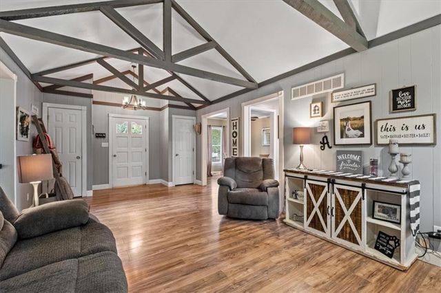 114 Ethel Lane, Lansing, KS 66043