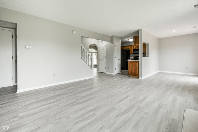 6754 Wimbledon Drive, Zionsville, IN 46077