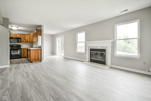 6754 Wimbledon Drive, Zionsville, IN 46077