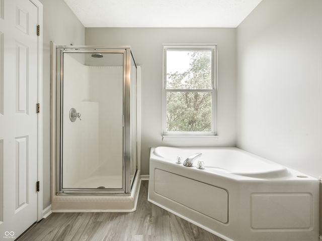 6754 Wimbledon Drive, Zionsville, IN 46077