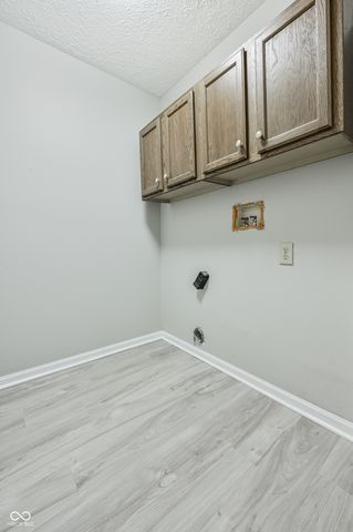6754 Wimbledon Drive, Zionsville, IN 46077