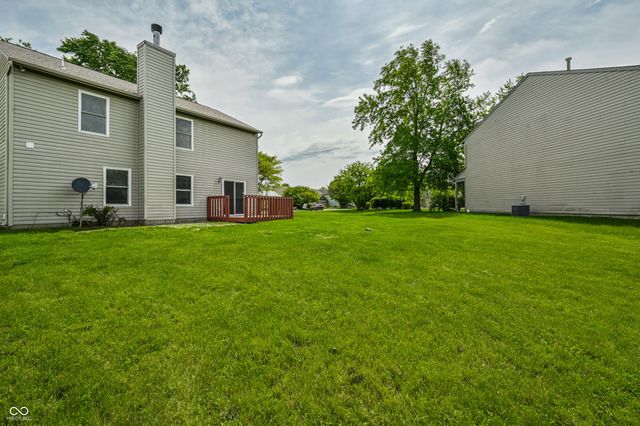 6754 Wimbledon Drive, Zionsville, IN 46077
