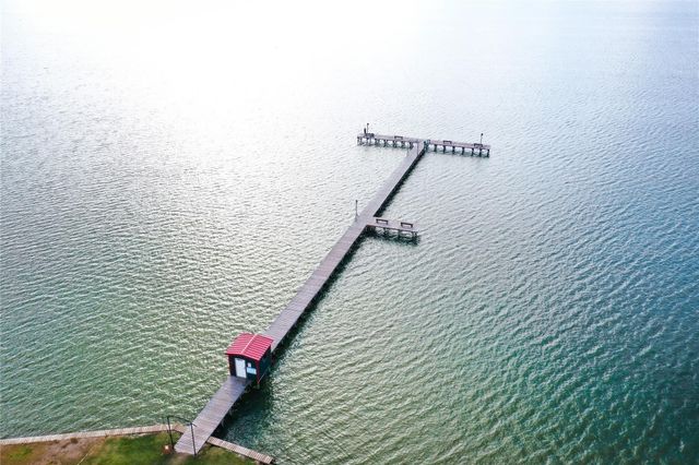 591 E Red Snapper Drive, Palacios, TX 77465