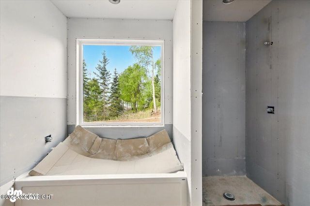 2534 W Longview Circle, Wasilla, AK 99654