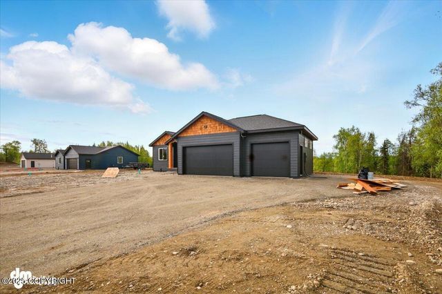 2534 W Longview Circle, Wasilla, AK 99654