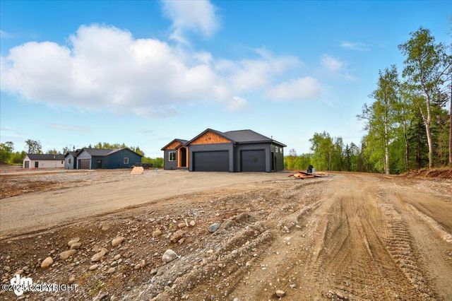 2534 W Longview Circle, Wasilla, AK 99654
