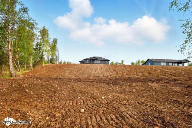 2534 W Longview Circle, Wasilla, AK 99654