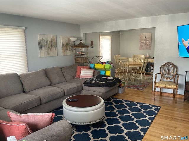 83 Deramo Place, Bridgeport, CT 06606