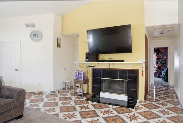 1015 Eagle Drive, Salinas, CA 93905