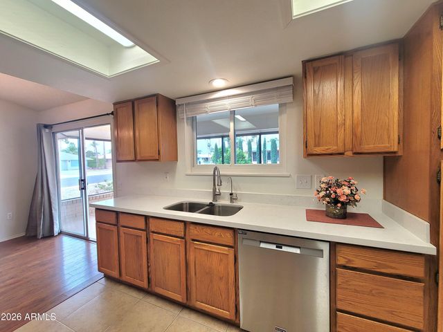 12450 W TIGERSEYE Drive, Sun City West, AZ 85375