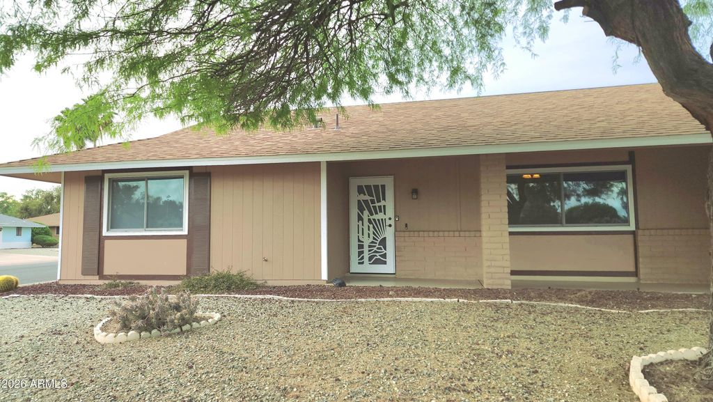 Image 14 of property listing at 12450 W TIGERSEYE Drive, Sun City West, AZ 85375