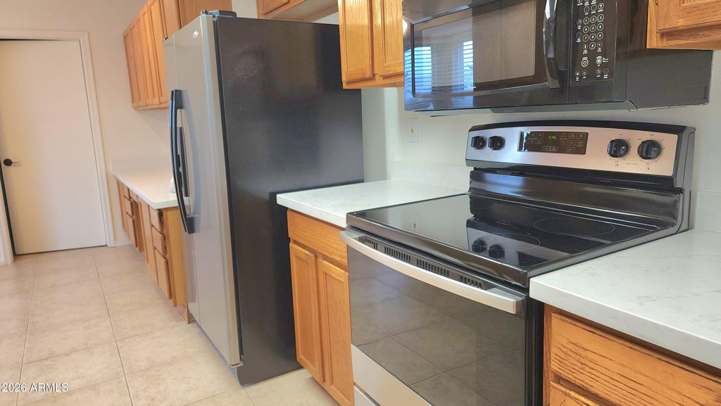 Image 23 of property listing at 12450 W TIGERSEYE Drive, Sun City West, AZ 85375