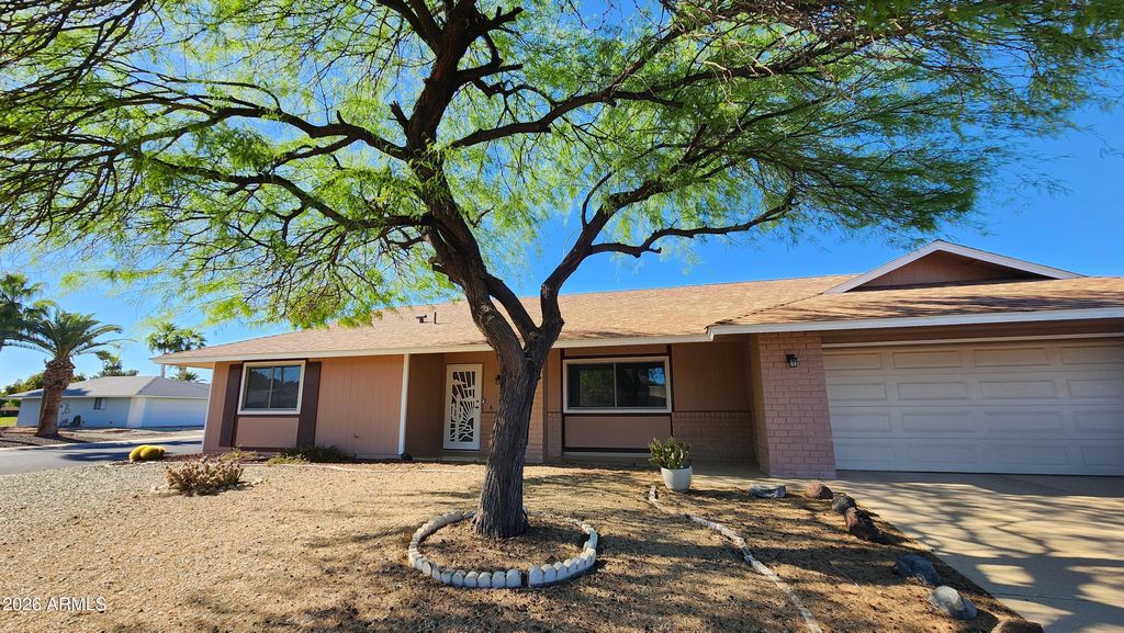 Image 37 of property listing at 12450 W TIGERSEYE Drive, Sun City West, AZ 85375