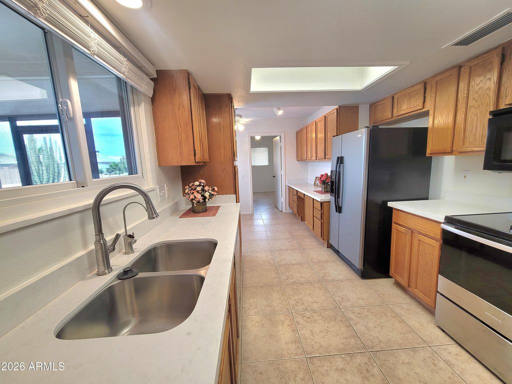 Image 67 of property listing at 12450 W TIGERSEYE Drive, Sun City West, AZ 85375