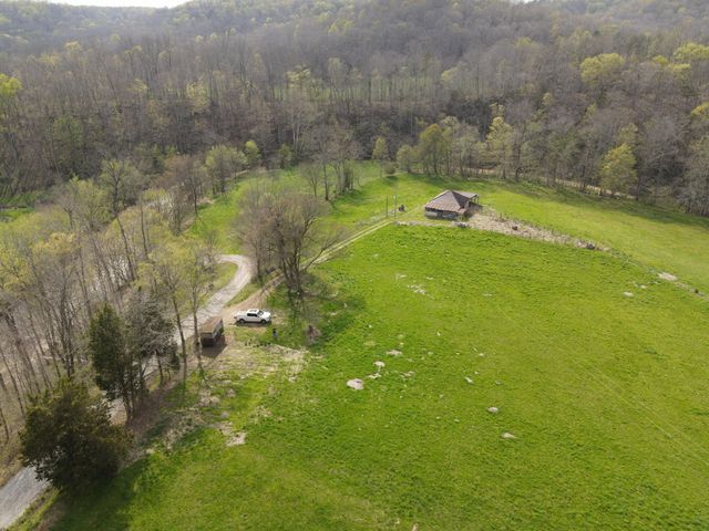 667 Troutstream Road, Dunnville, KY 42528